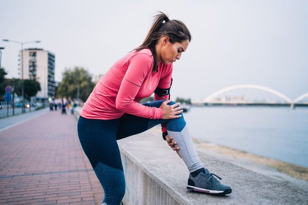 calf strain common symptoms