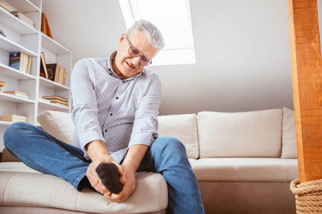 heel fat pad syndrome symptoms