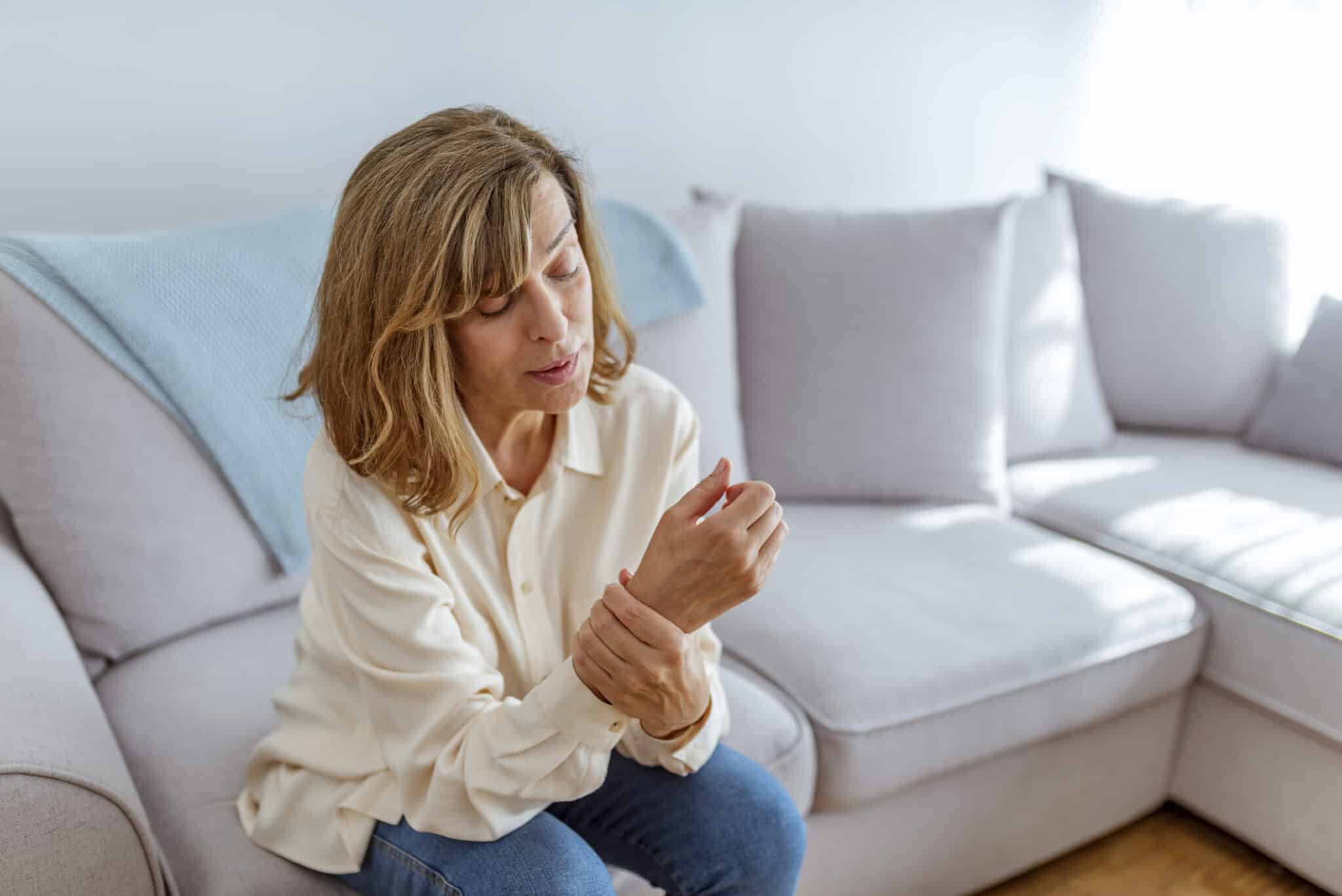 Best ways to treat wrist strains