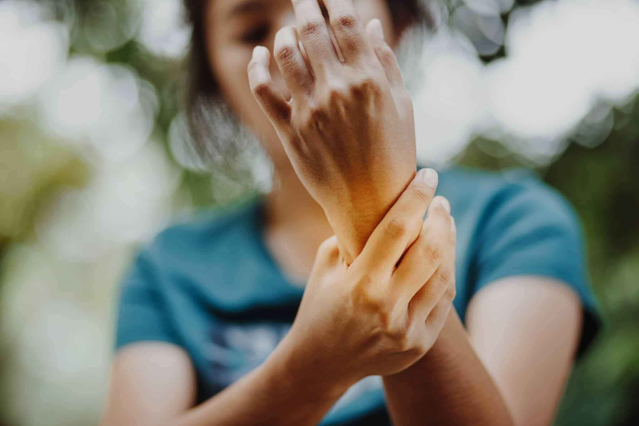 Wrist Strain Symptoms