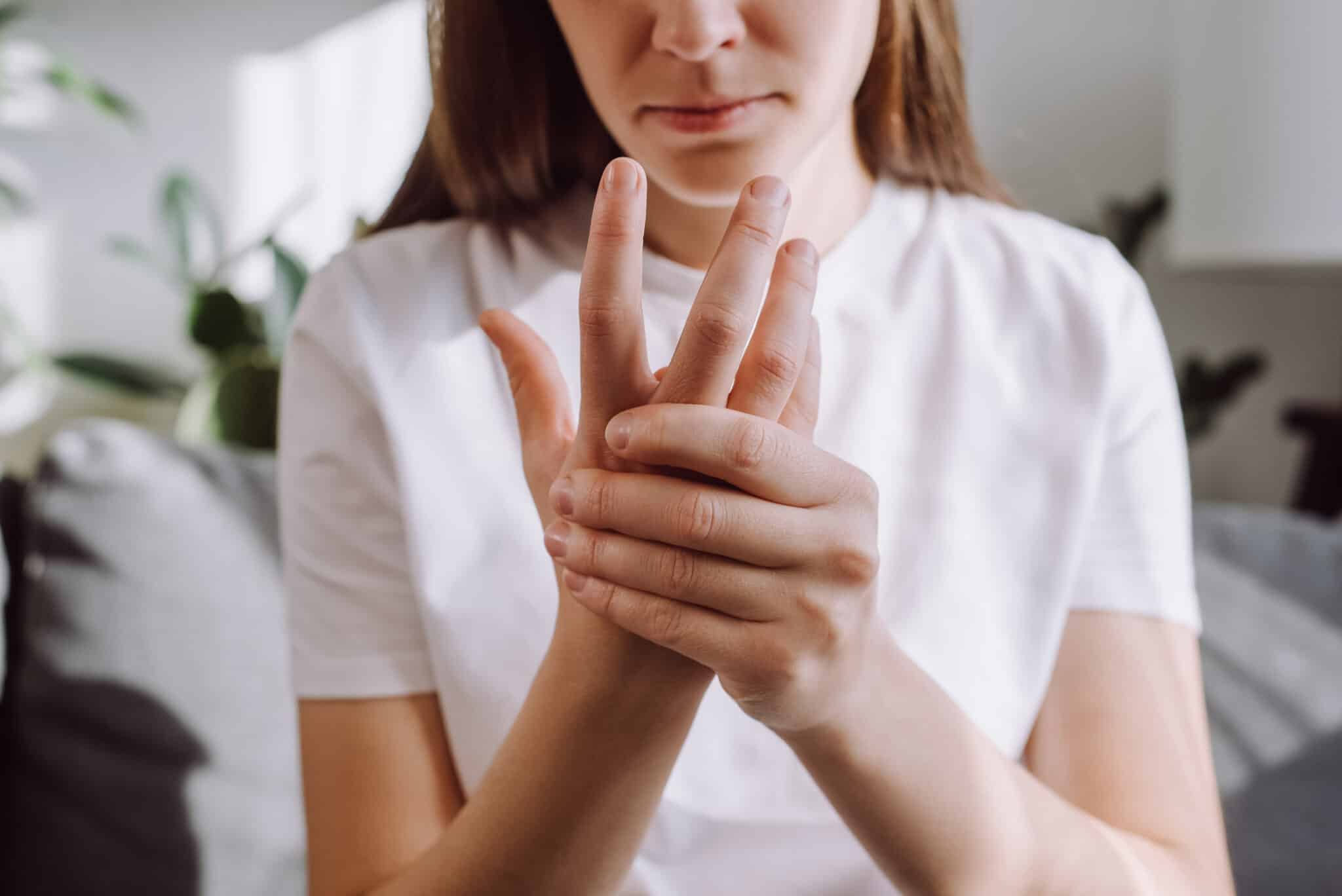 What Does Hand and Finger Pain Feel Like?
