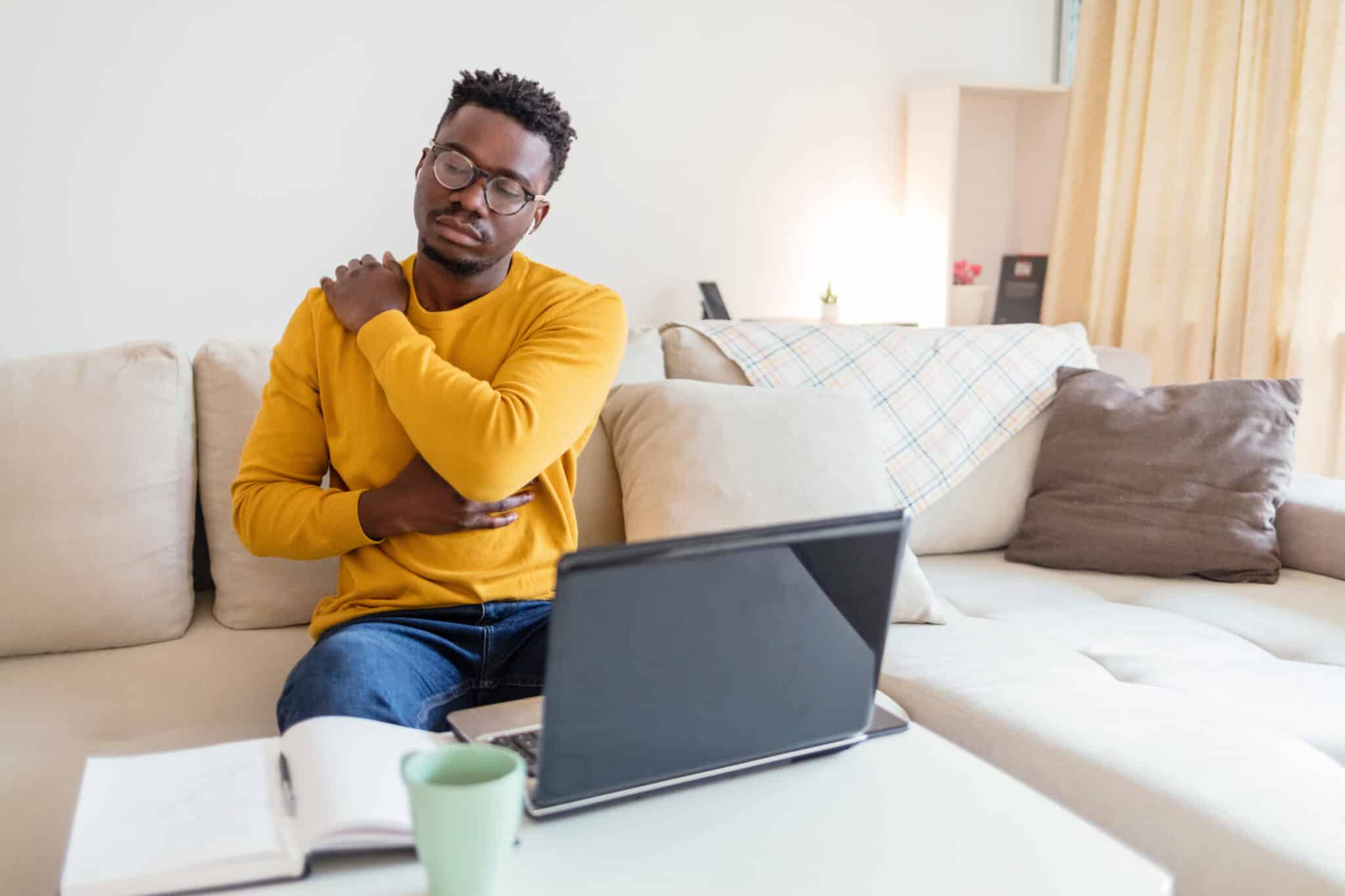 Does AC Joint Sprain Hurt When Resting?