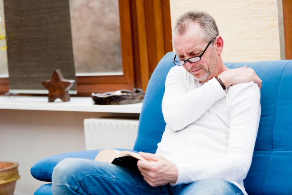 Does Frozen Shoulder Hurt When Resting?
