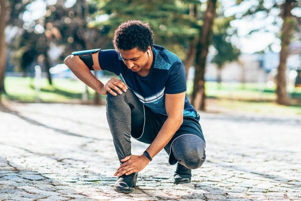 does a deltoid ligament sprain go away on its own