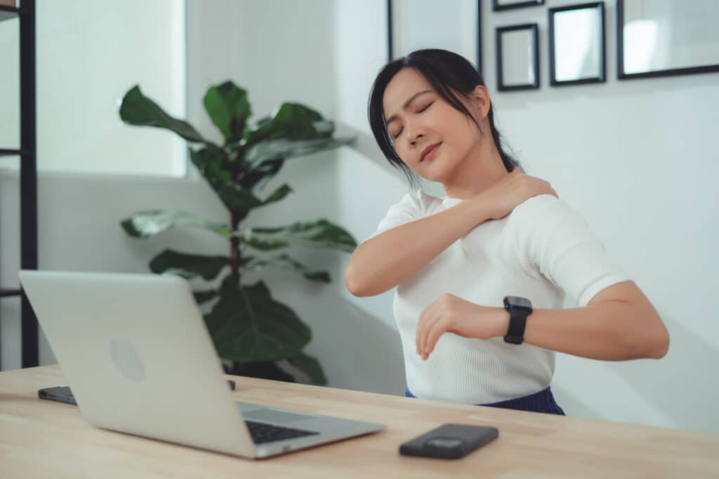 what to avoid with a trapezius strain