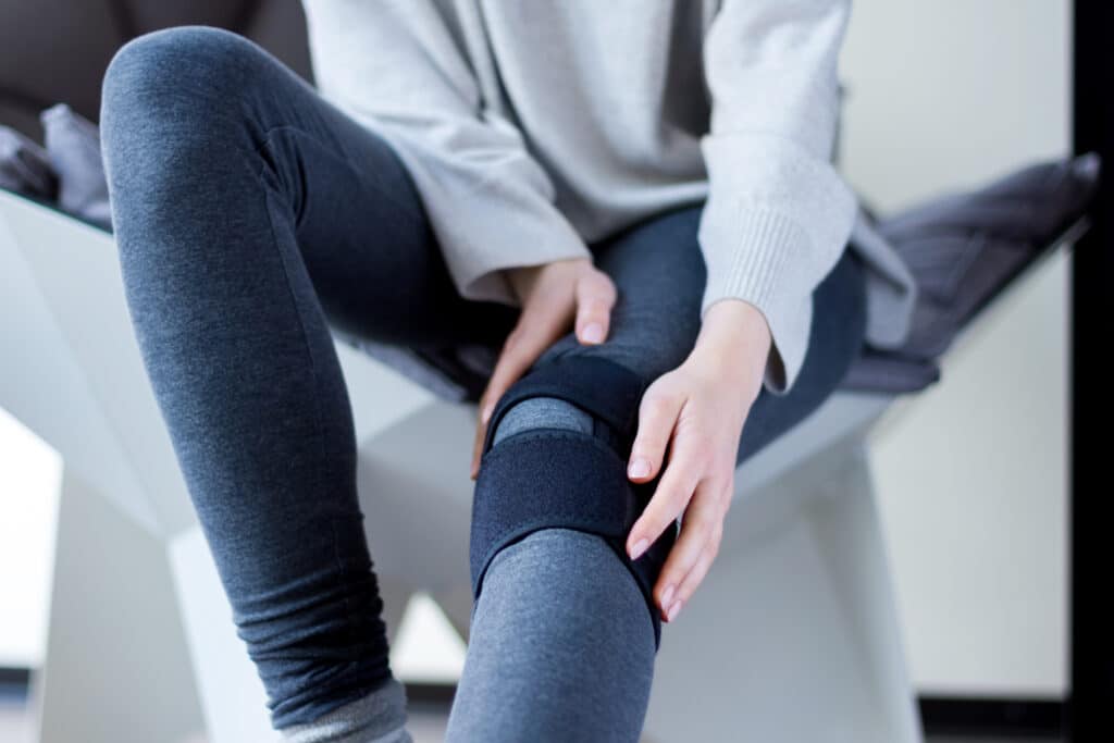 Is Heat or Ice Better for LCL Sprains?