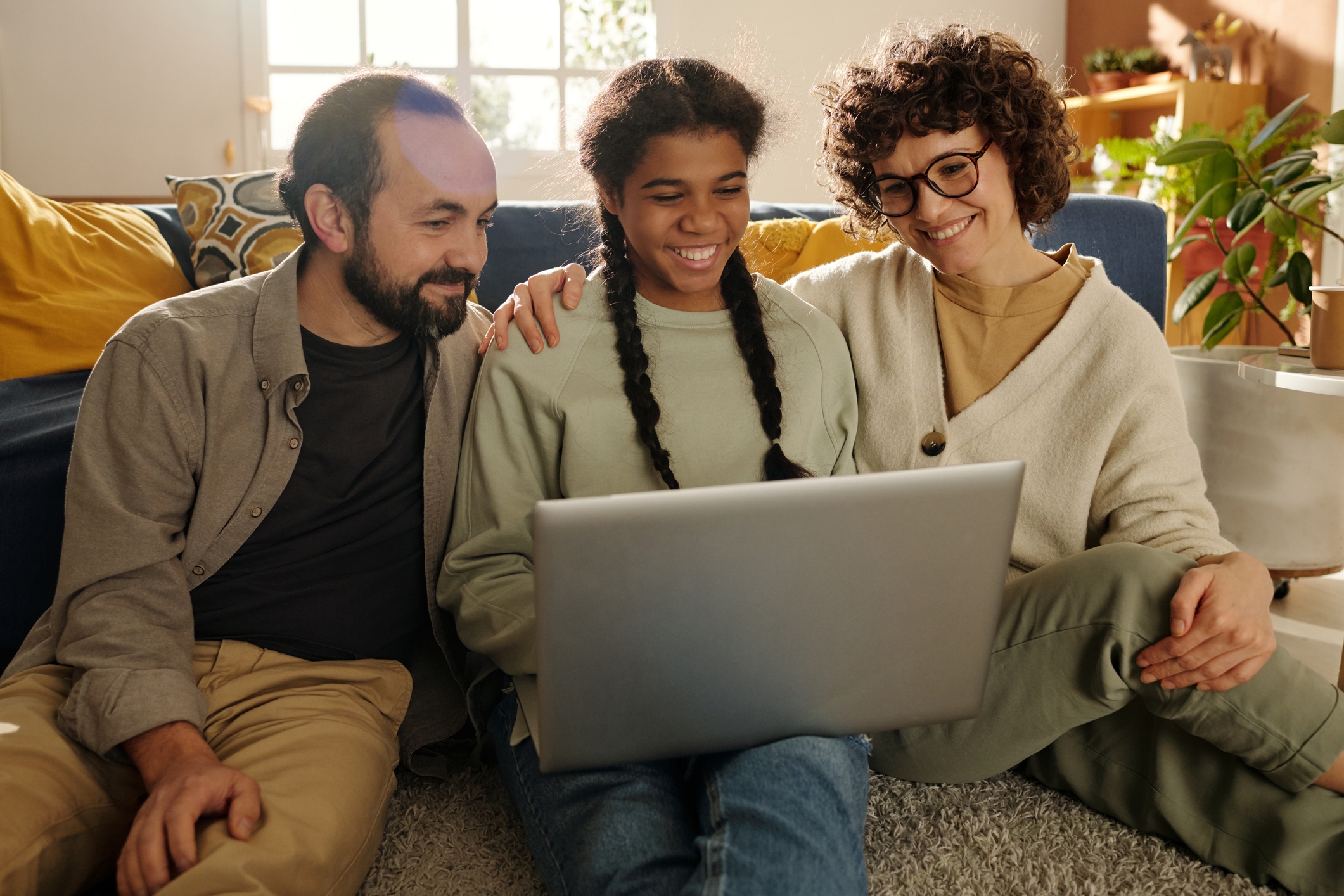 How Can Online Counselling Can Help Family Issues?