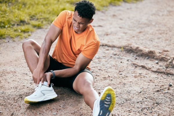 do lateral ankle sprains go away on their own