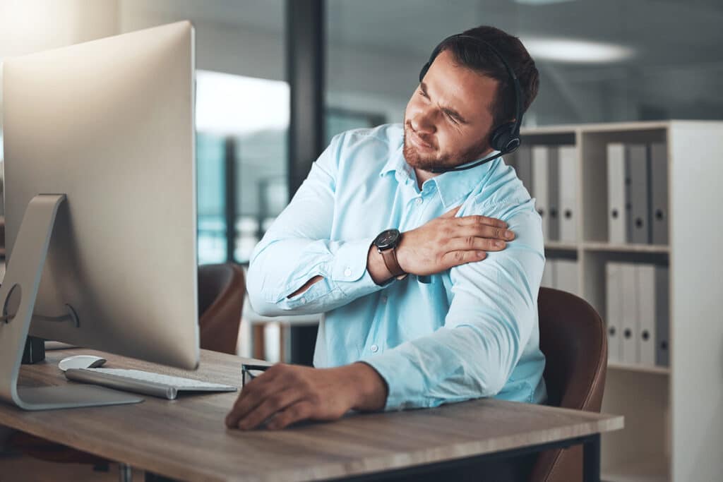 massage therapy for shoulder labral tear