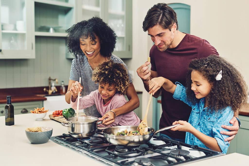 Why You Should Consider Working with Dietitians for Your Family