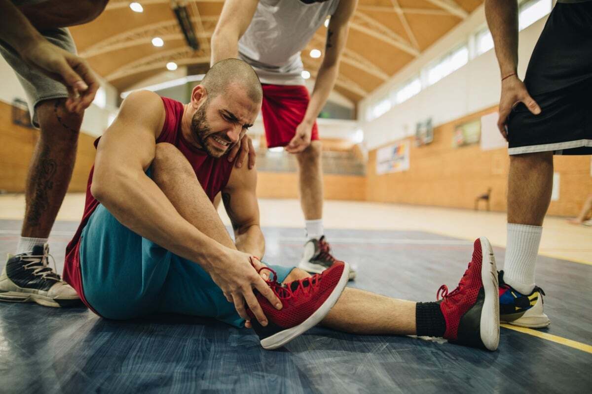Best Ways to Treat Deltoid Ligament Sprain - Deltoid Ligament Sprain