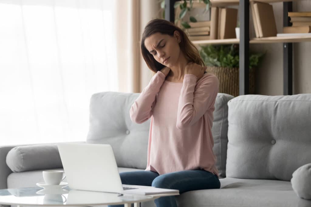 Can Dehydration Make Thoracic Outlet Syndrome Worse?