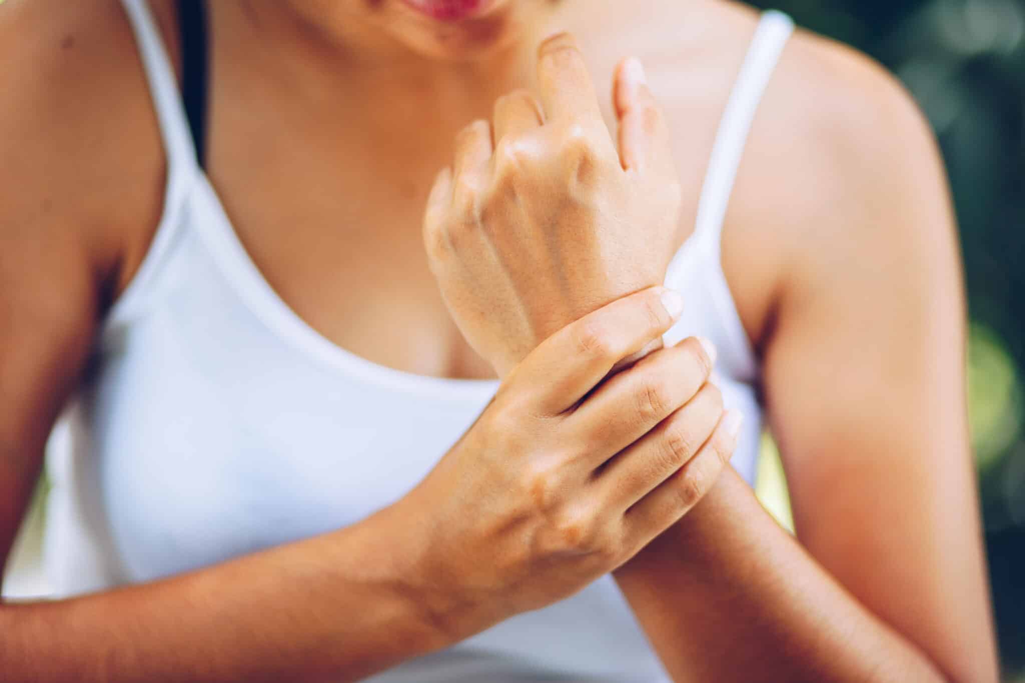 Can Dehydration Make Wrist Sprains Worse?