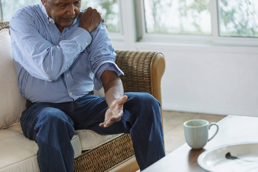 chiropractic treatment for rotator cuff tears