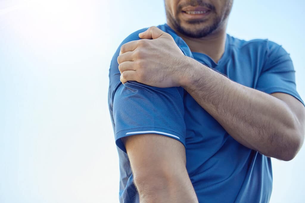 the best treatment options for shoulder labral tears
