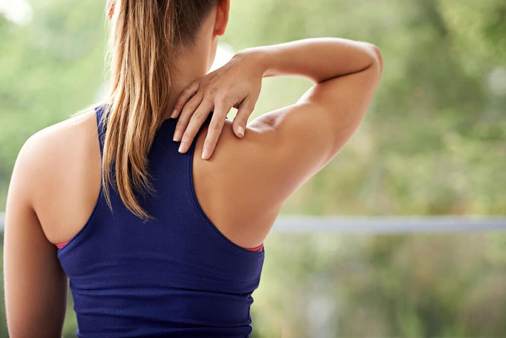 best ways to treat upper back pain