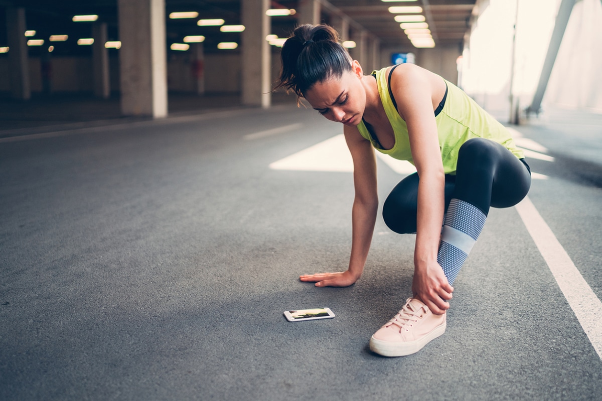 what causes lateral ankle sprains