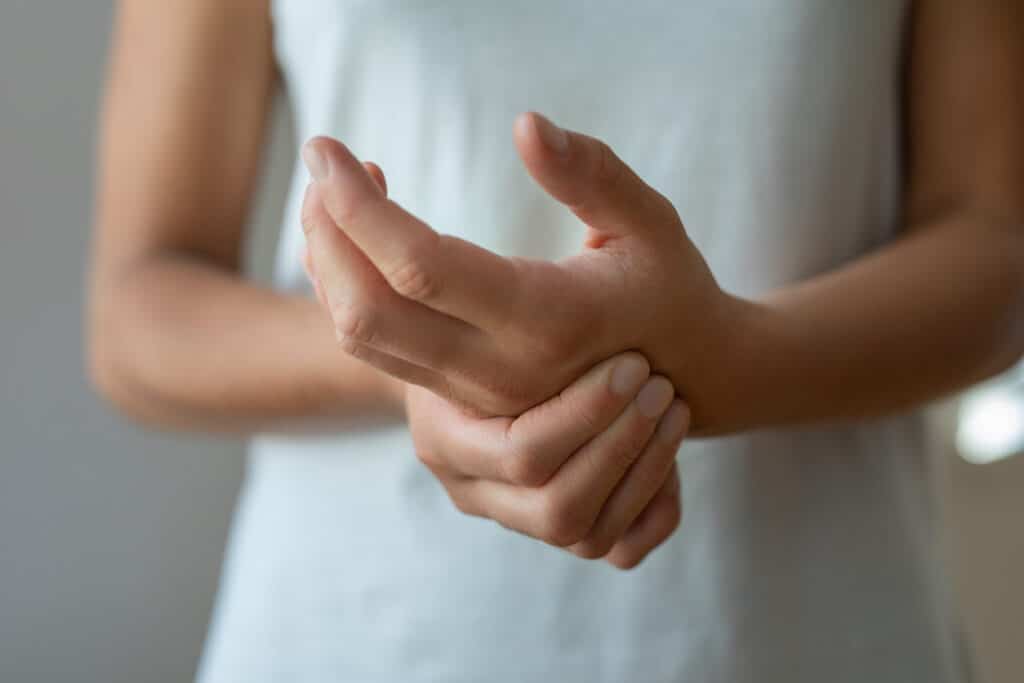 How Do You Stop Hand and Finger Pain from Progressing?