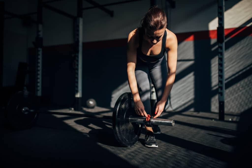 How to Avoid Injuring Yourself in the Weight Room