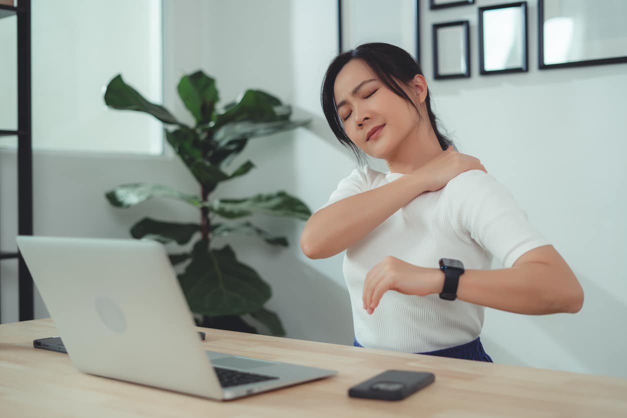 what to avoid with a trapezius strain