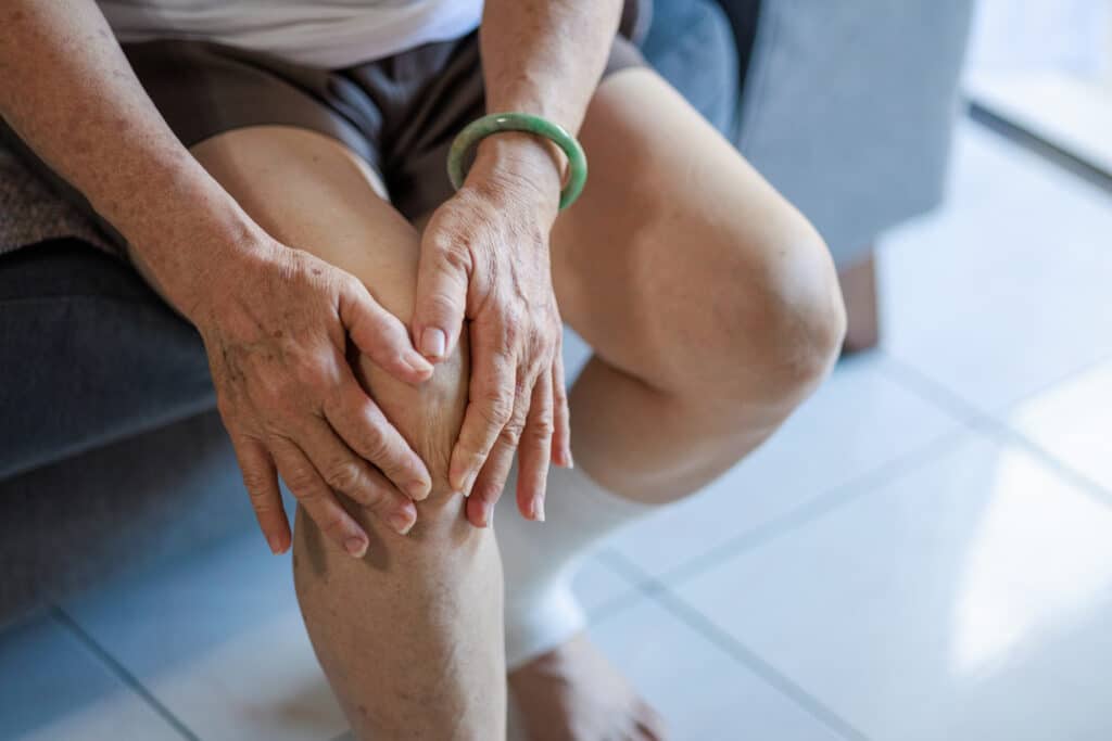 Osteoporosis Vs. Osteoarthritis