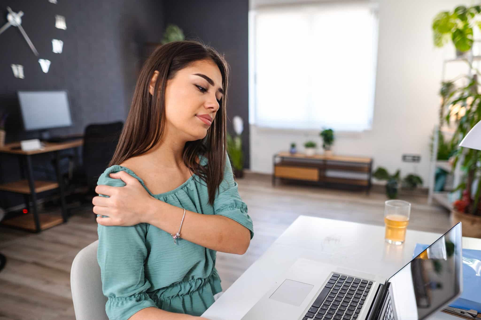 Does Rotator Cuff Tear Hurt All the Time?