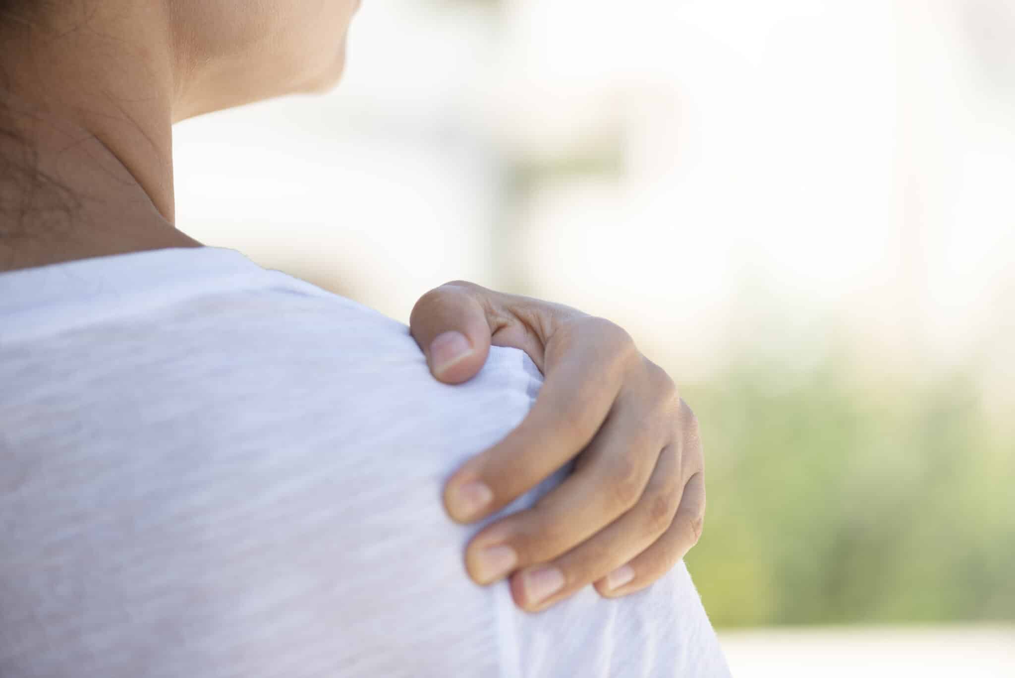 Can Dehydration Make Rotator Cuff Tears Worse?