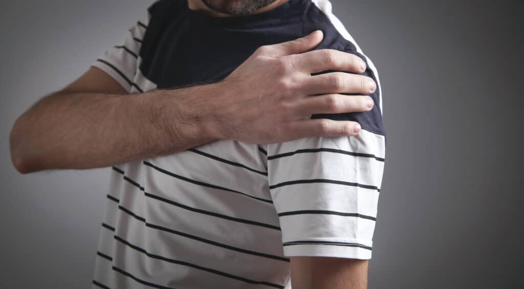 Can Dehydration Make Shoulder Labral Tears Worse?