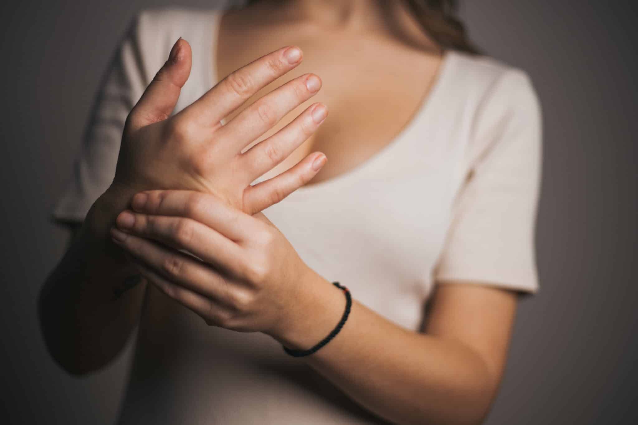 Does Hand and Finger Pain Heal Naturally?