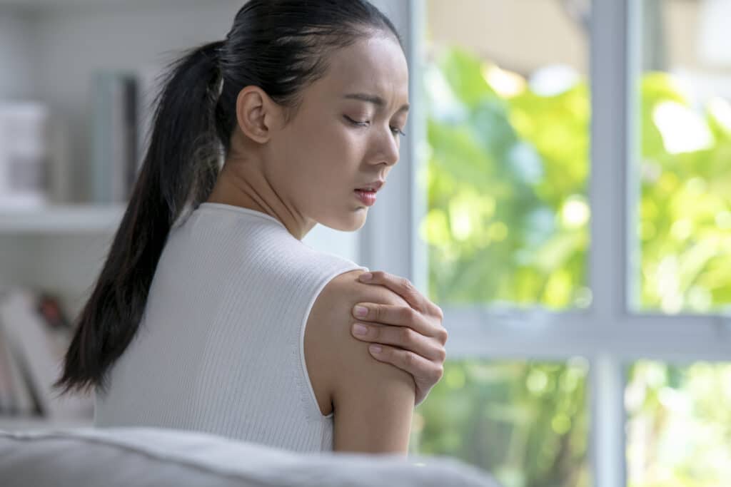 Does Shoulder Osteoarthritis Hurt More at Night?