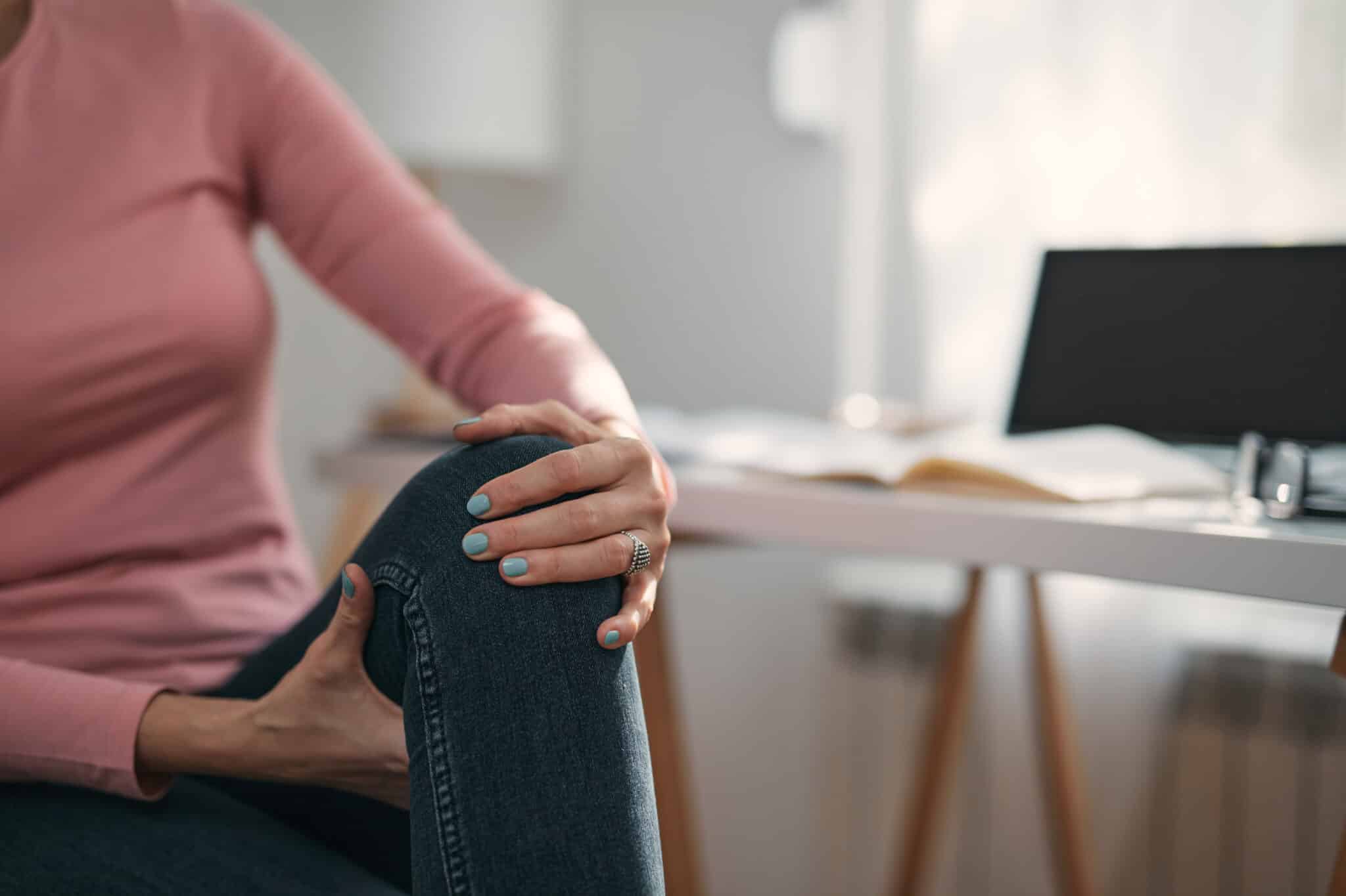 How Osteopaths Help with Knee Pain