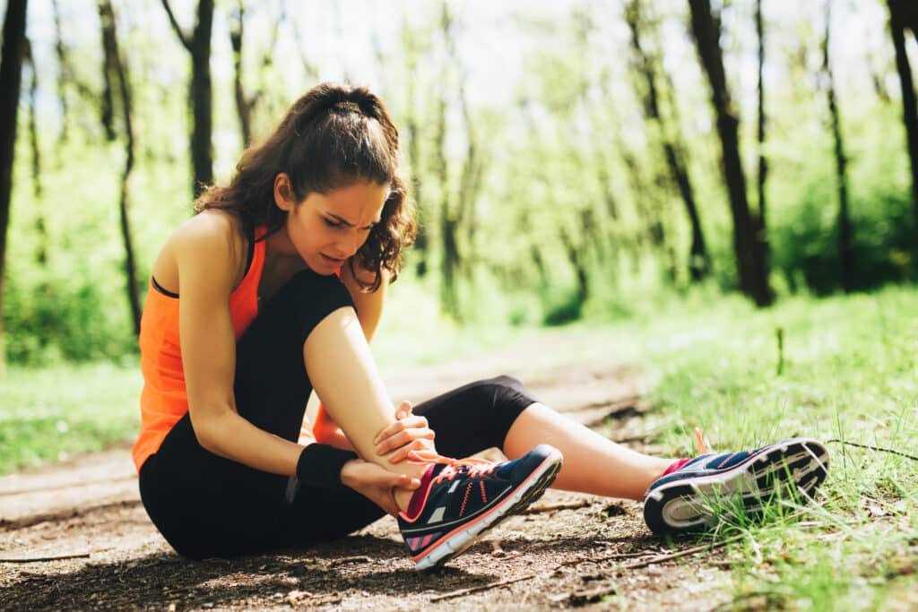 Does a Deltoid Ligament Sprain Hurt When Resting?