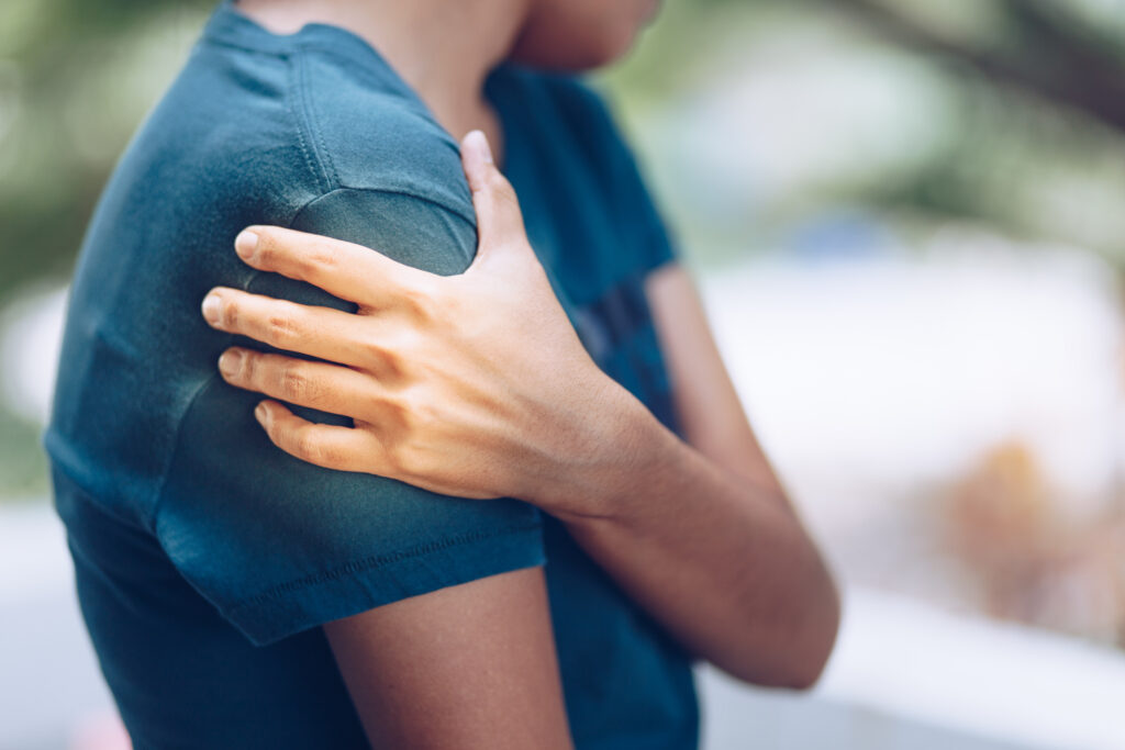 Does Dehydration Make Calcific Tendonitis Worse?