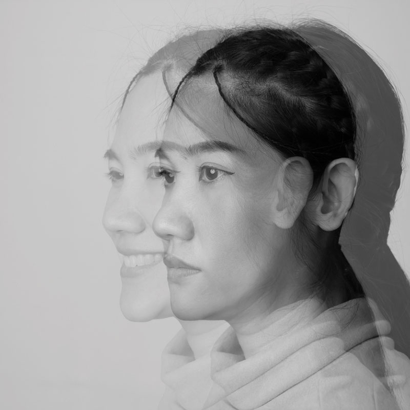 woman with dissociative disorder