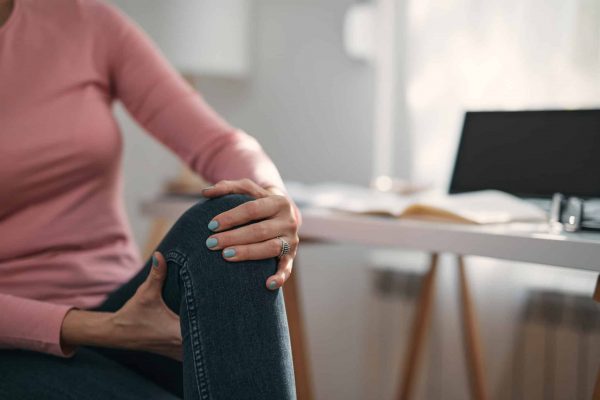 How Osteopaths Help with Knee Pain