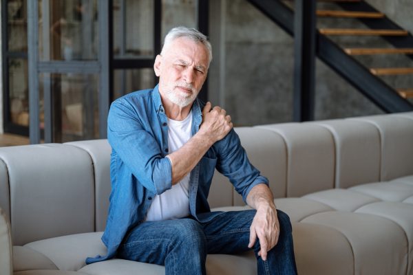 Is it OK to Push Through Shoulder Pain?