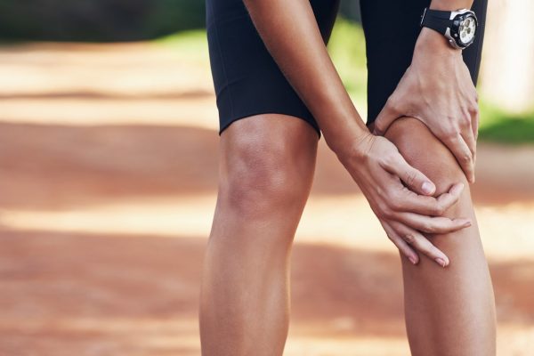 when is knee bursitis serious